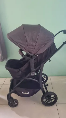 Carrinho de bebê moisés  burigotto modelo convert