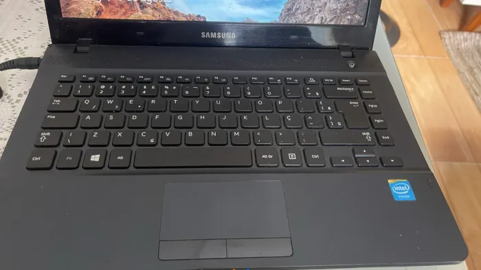 Notebook Samsung ATIV Book 2 - Intel 4GB RAM - Funcionando (Ideal p/ Estudos e Trabalho)