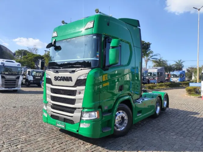 SCANIA R450 6x2 VERDE.