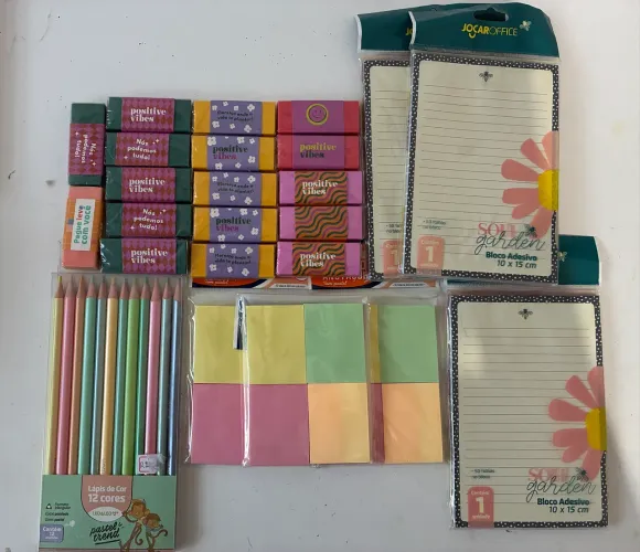 PAPELARIA BLOCO DE ANOTAÇÃO LÁPIS DE COR POST IT BLOCO ADESIVO BORRACHAS