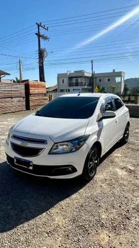 Chevrolet Onix Hatch LTZ 1.4 8V Flex Power Mec. 4P 2015
