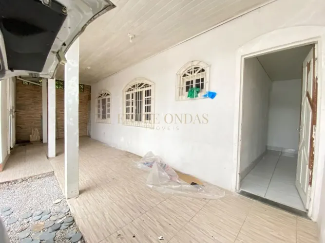 Casa com 3 quartos no bairro Serraria, São José.