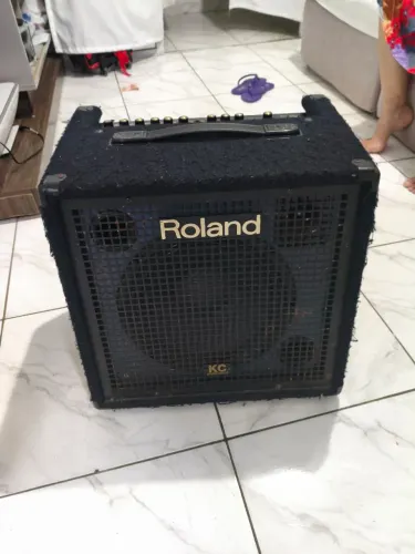 Roland KC-350 120W - Excelente estado + Capa + Transformador 220V