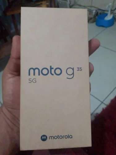 Celular na caixa