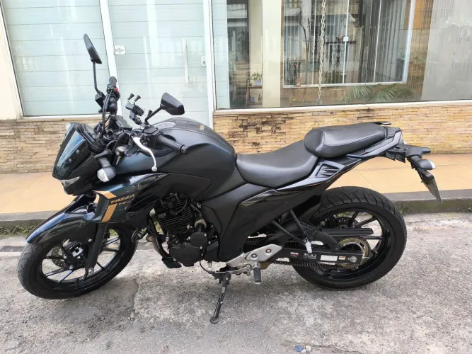 Vendo/Troco Fazer 250 CC