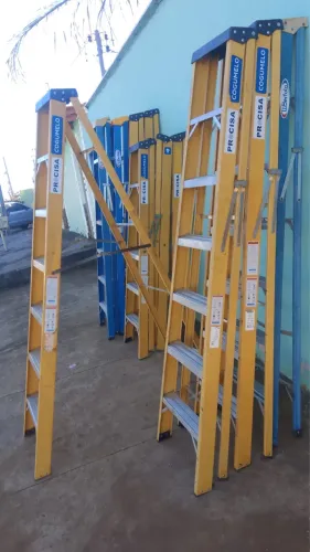 Vende-se escadas de fibra 200 cada