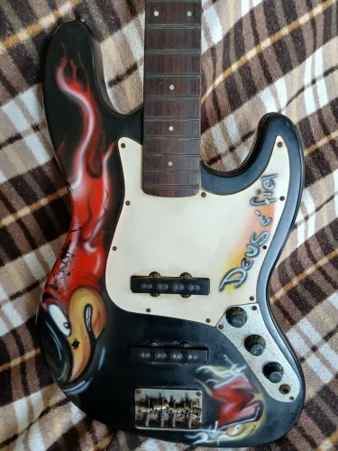 BAIXO WASHBURN (CUSTOMIZADO)