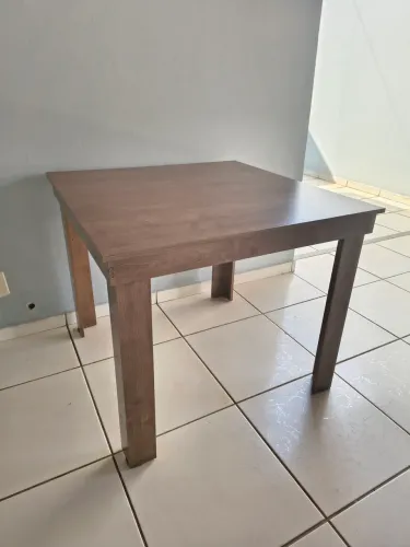 MESA SEMI NOVA. IDEAL PRA APARTAMENTO. 90 X 90 BOTUCATU 