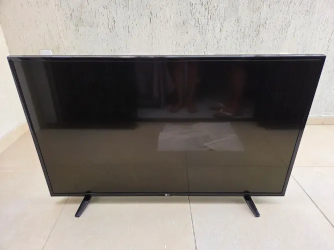 TV LG 49 poleg