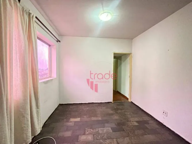 Apartamento à Venda de 01 Quarto no Centro de Ribeirão Preto com Cozinha Completa em Armár