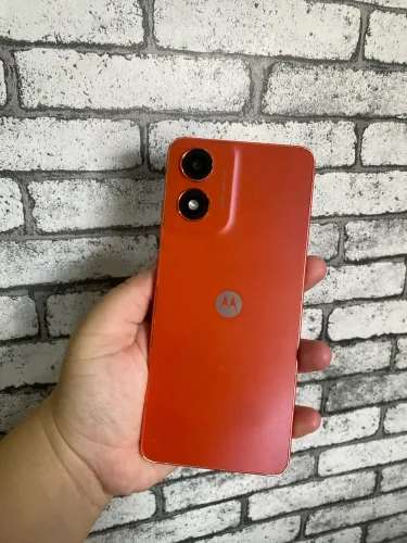 VENDO G04S, 128GIGAS, SEM TRINCOS. CONSERVADO, FUNCIONANDO TUDO, COM PELÍCULA