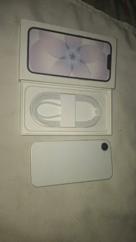 ? iPhone 17e Branco 256GB - Novo(não lacrado)