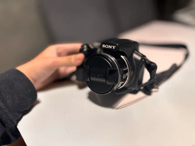 Sony Cyber-shot DSC-HX1