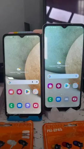 Vendo 2 aparelho de celular semi novo funcionando perfeitamente testo na hora IMEL limpo