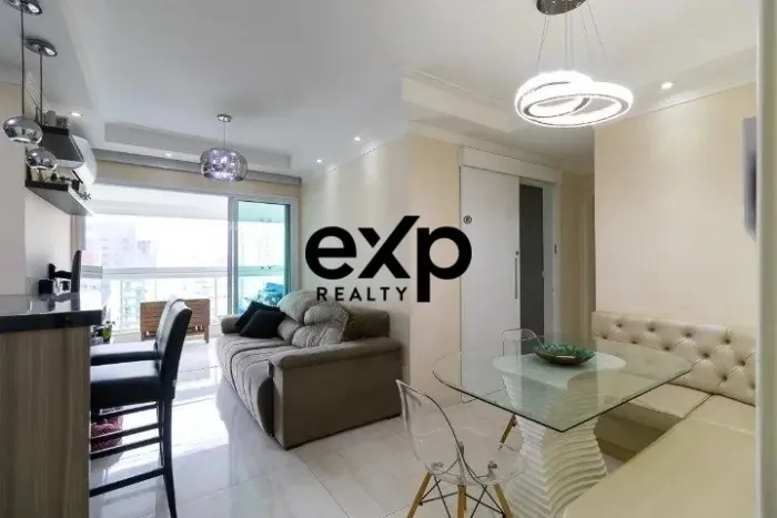 Apartamento moderno de 2 quartos com varanda goumet a venda no Centro!