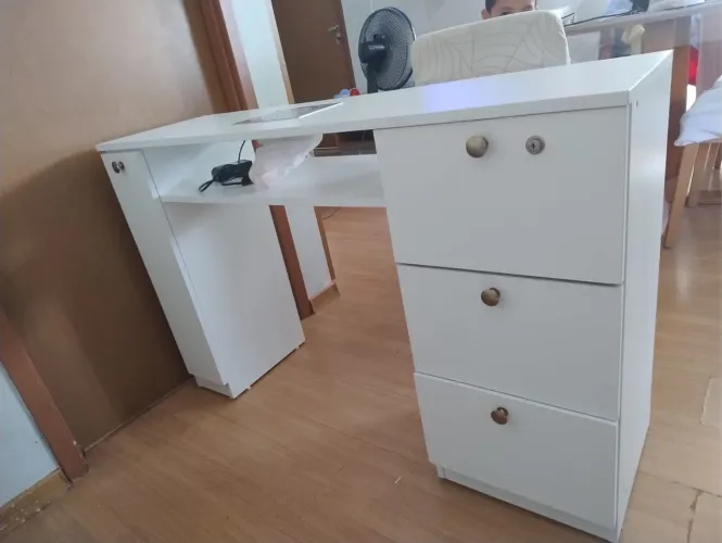 Mesa para manicure
