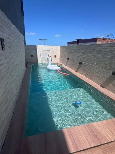 Casa com área de lazer piscina feriado