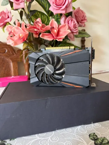 Placa de vídeo GTX 1050 Gigabyte 2GB