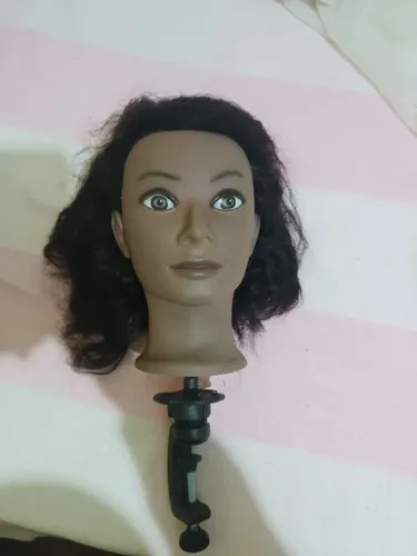 Cabeça de Treino Afro Cabelo 100% Humano + Suporte de Mesa