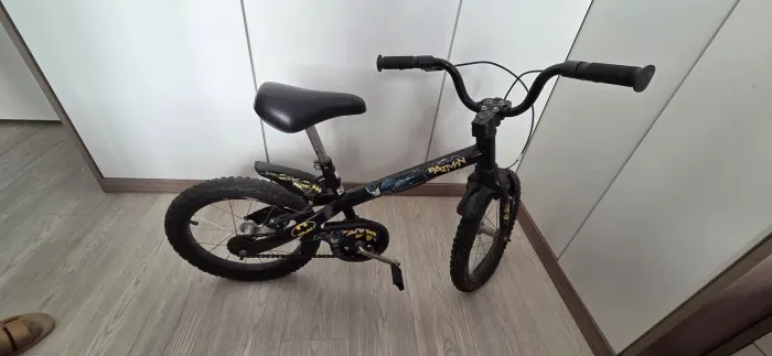 Bicicleta Infantil Batman Aro 16 - Pouco Usada!