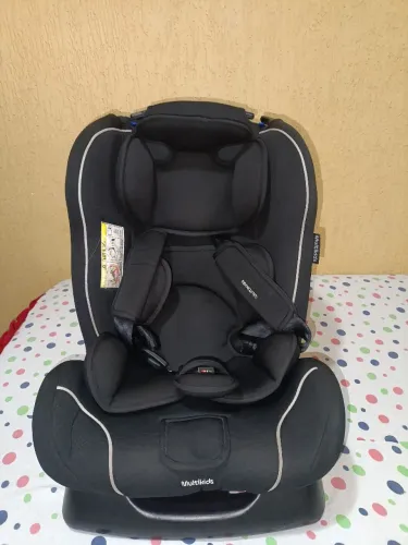 Cadeirinha de bebê p/carro (0 a 25kG)