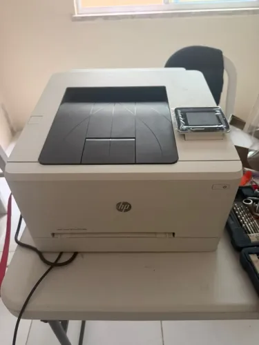 Impressora HP Color Laser Jet pro m254dw