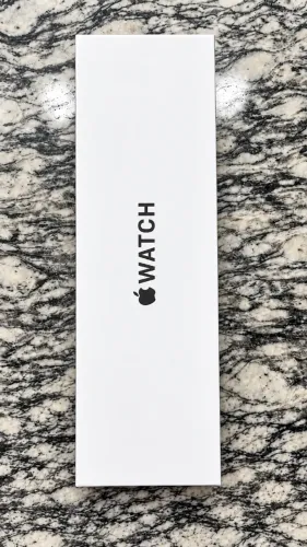 * Apple Watch SE 3 40mm Estelar