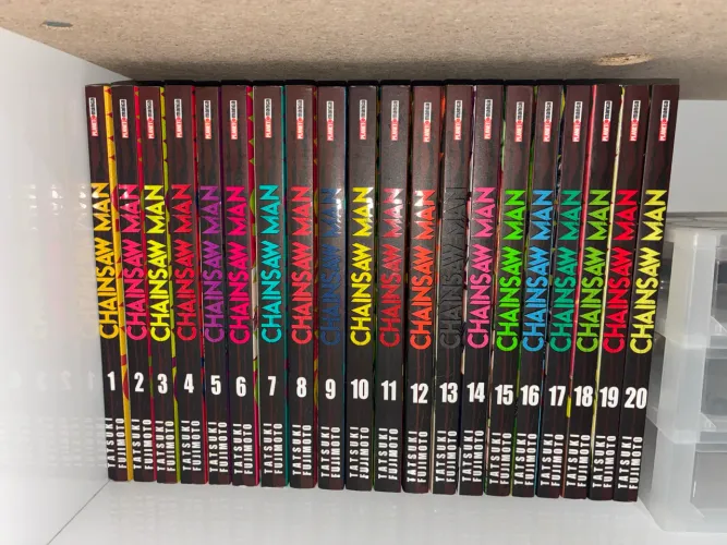 Lote Chainsaw Man 1 ao 20 (Com brindes da 1 e 11)