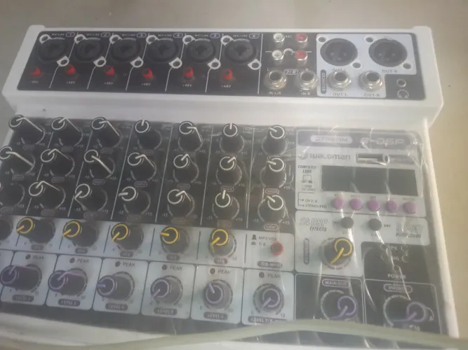 Mesa de som 6canais nova com bluethoot