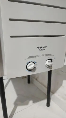 Vende-se ar-condicionado de janela de 10.000Btu?s, novo, nunca foi instalado.