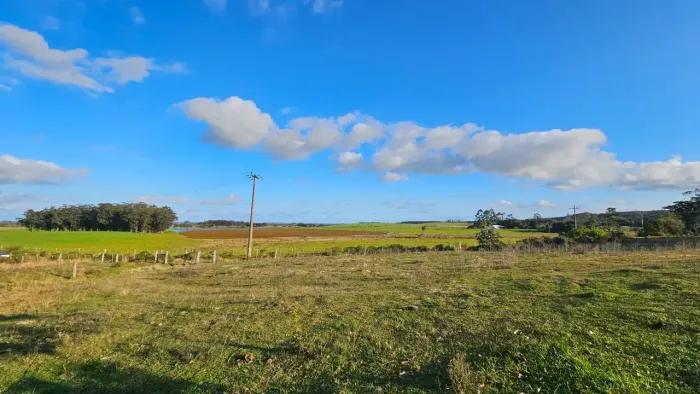 Velleda oferece Fabuloso terreno em Águas Claras, aceita 3 mil de entrada, com linda vista