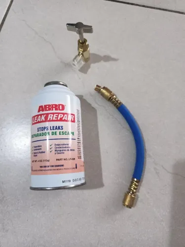 Kit Reparo Selante Tapa Fugas Furo 2 Em 1<br>Veda Ar Condicionado Automotivo Com Manômetro