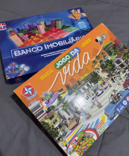 Vendo 2 Jogos Banco Imobiliário + Jogo da Vida
