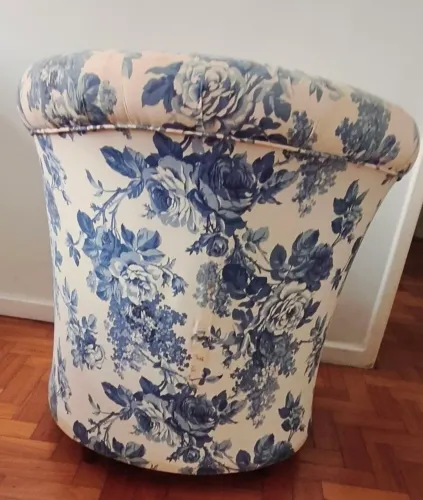 3 Poltronas por R$999,99 (2 Giratórias+ 1 Barril Toile de Jouy)