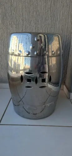 Puff de cerâmica