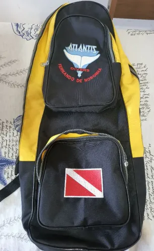 VENDO OU TROCO - MOCHILA DE ESPORTE AQUÁTICO + NADADEIRA + SNORKEL!!!!!!