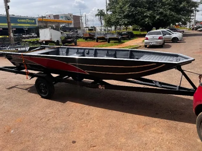 Barco Soldado construção sólida com excelente resistência - A partir de 7.990,00