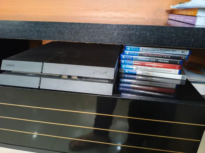 PS4 desbloqueado 1tb. Vendou ou troco por PS5