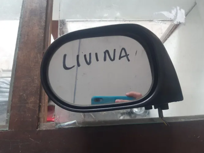 Retrovisor livina