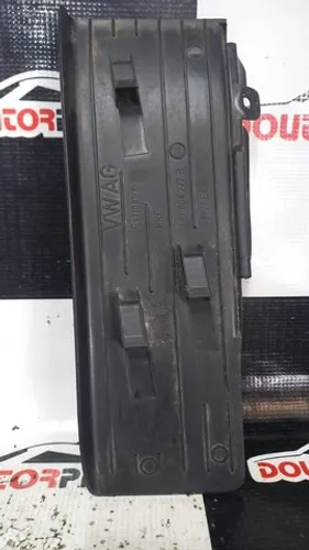 Moldura Descanso Pé Jetta Tiguan C9739 1k1864777