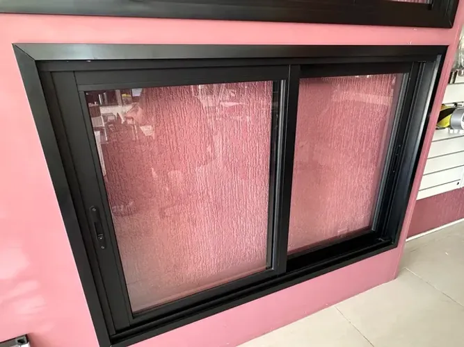 Janela em esquadria preta - linha suprema - medidas: 1,50 x 1,00 (largura x altura)