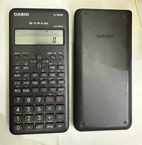 Calculadora Científica Casio FX-82MS Preta
