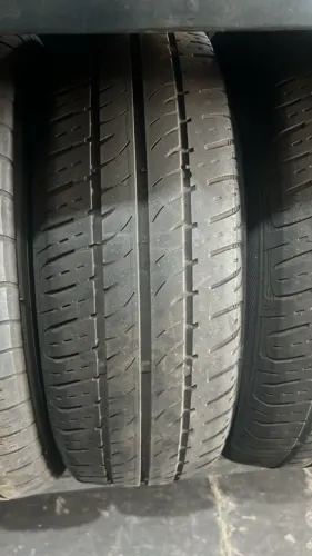 Pneu 185/65/14 Semperit  Meia vida útil