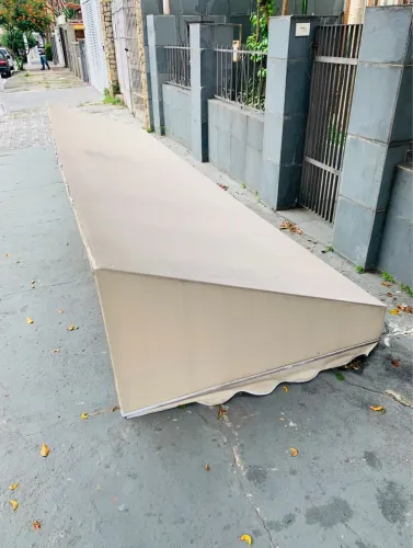 Toldo fixo para área externa