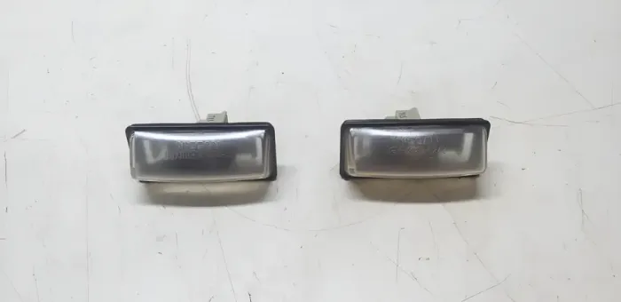 Par Luz Placa Nissan Sentra 2014 15 16 17 18 19 20 2021 (Usado)