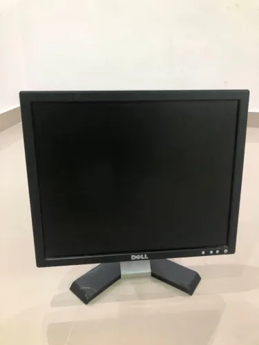 Monitor LCD 17" Modelo:E177Fpc