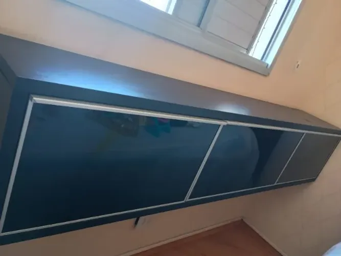 Moderno e prático Aparador com 03 Gavetões