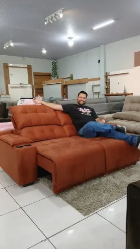Sofá retrátil e reclinável 