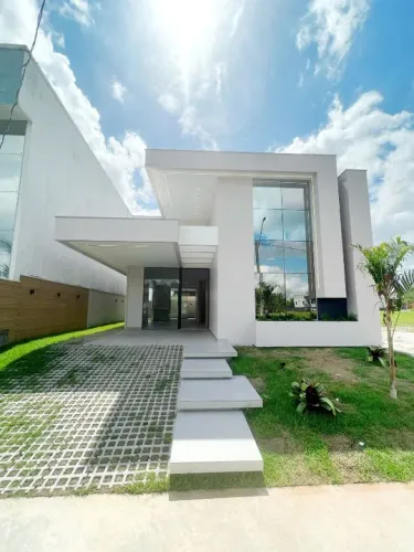 Vendo casa no Condomínio Marselha 