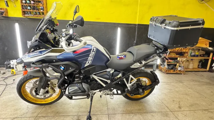 BMW R1250 GS 2024, impecável, apenas 11.000 km 